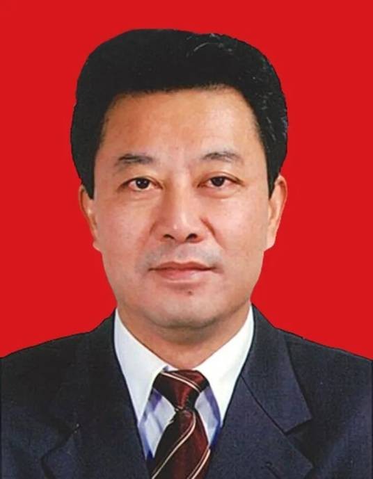 王立（政协第十三届贵州省委员会社会与法制委员会副主任）