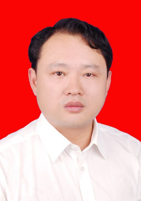 熊飞(湖北省咸宁市嘉鱼县自然资源和规划局党组书记、局长)