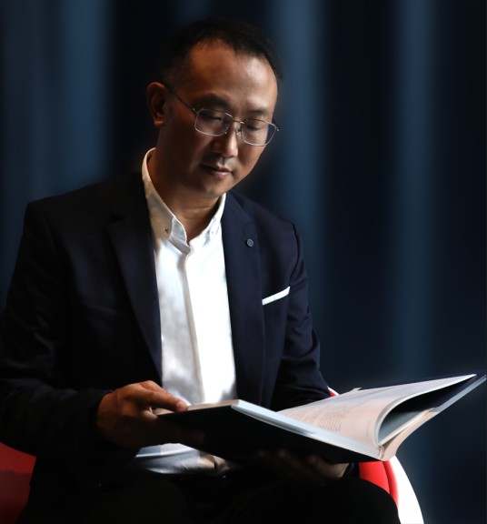 熊清华(国家一级注册照明设计师)