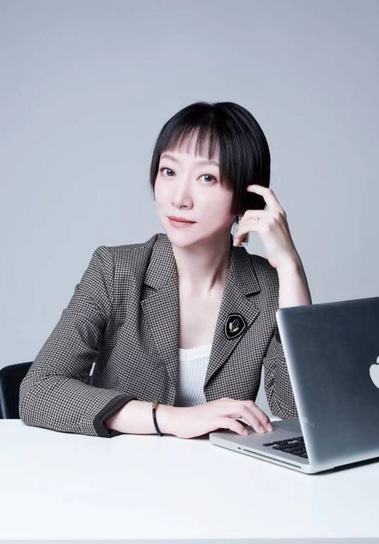 许婷婷（黑龙江省高榜通教育咨询有限公司董事长）