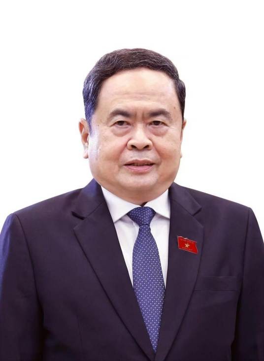 陈青敏（越共第十四届中央政治局委员，越南国会党委书记、主席）