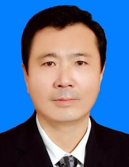 李良(民革宁夏回族自治区委会原副主委、区政协原副秘书长)