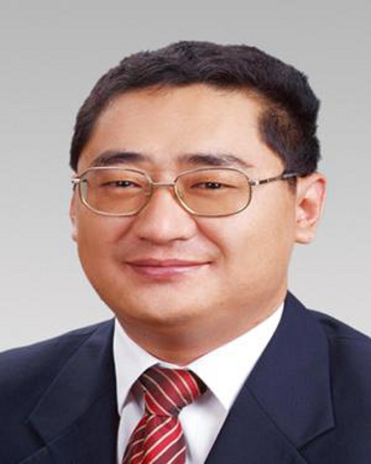 徐凤华（山东省聊城市莘县教育和体育局党组书记、局长。）