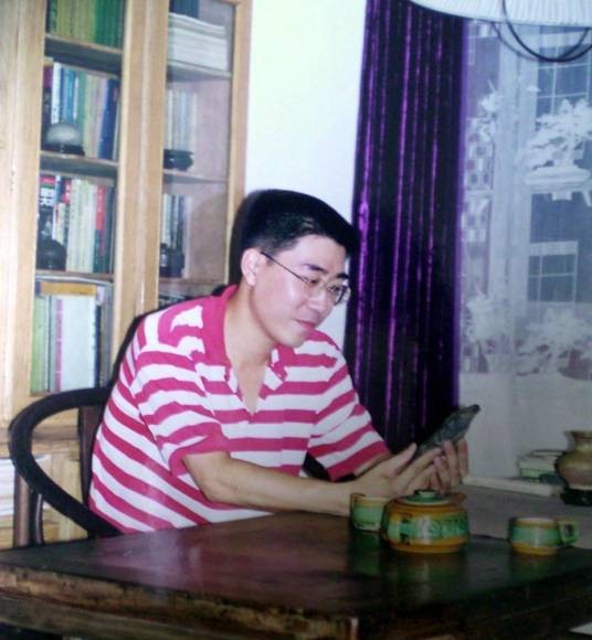 张铭（上海市书法家协会会员、篆刻家）