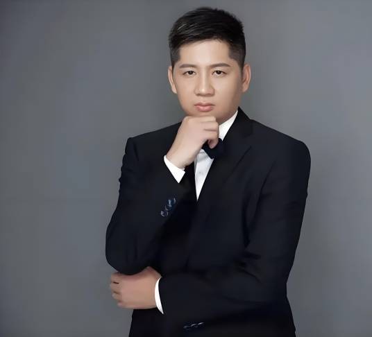 黄正文(成都大学教授&湖南省民办教育协会第五届理事会副会长)