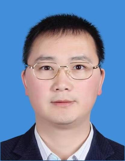 马艳华（贵州省红十字会党组成员，秘书长）