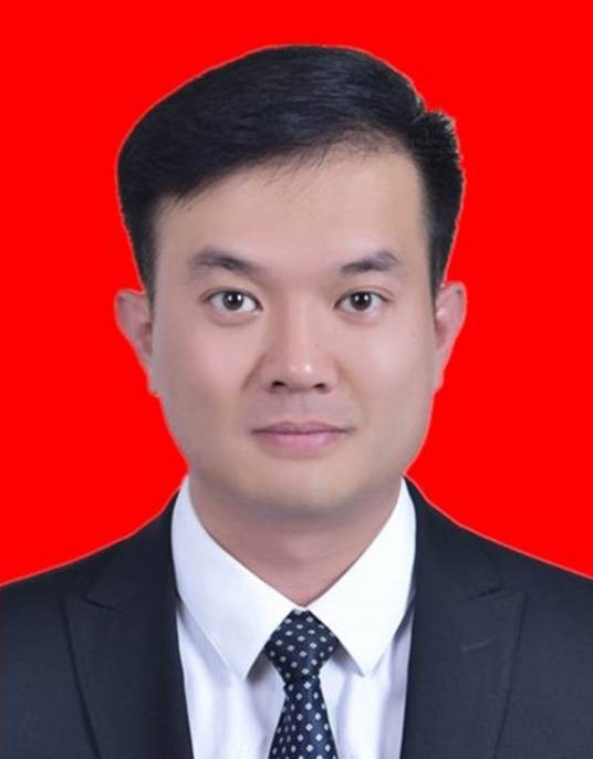 冯磊（宁夏中卫工业园区管委会常务副主任）