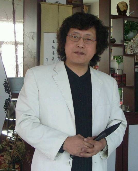 关山（辽宁省书法协会会员）
