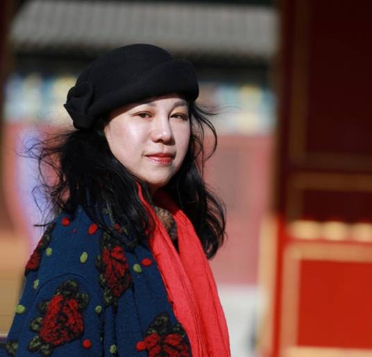周晓芳（一级美术师）