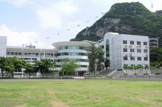 广西柳州市第一中学