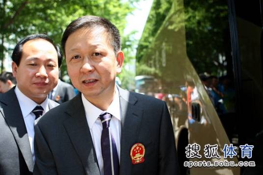 任国强（中国乒乓球教练、曾任国家队教练）