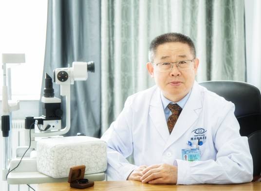 高磊（青岛大学医学院和大连医科大学眼科硕士导师）
