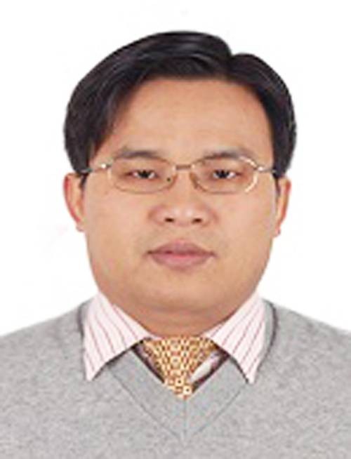 王国强（上海工程技术大学教授）