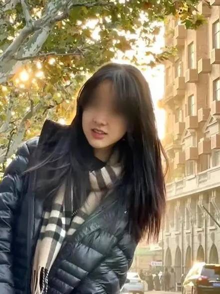 李佳轩(留学新加坡的宁波女孩)