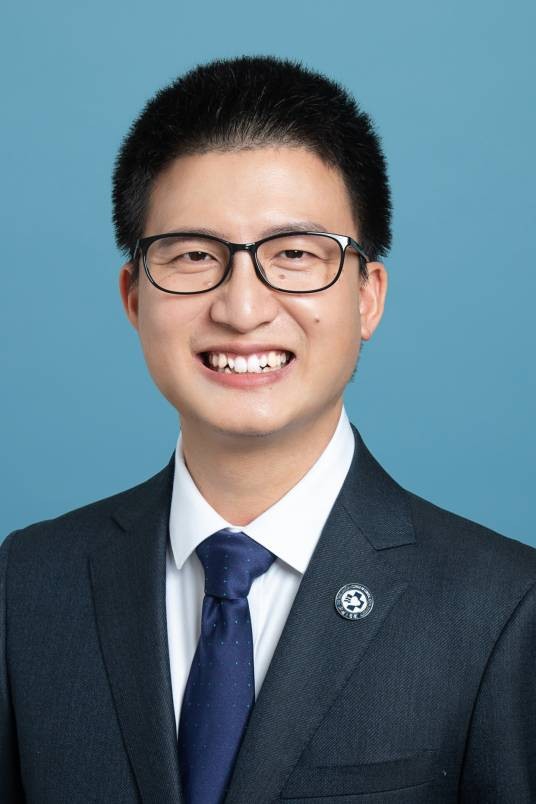 吕奔（中南大学党委常委、副校长，中南大学湘雅二医院党委副书记、院长）