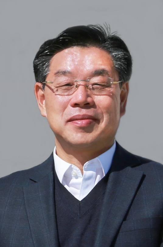 徐炜(江西服装学院原党委委员、常务副校长)