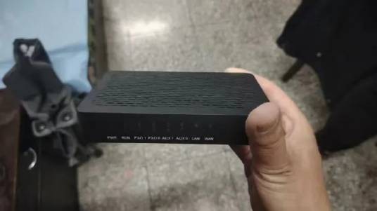 VOIP(通过互联网传输语音的通信技术)