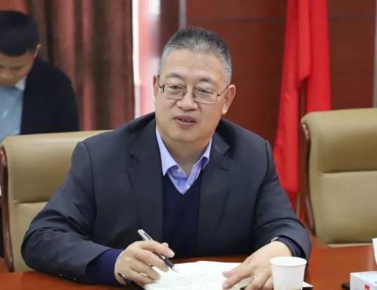 王秋芳（河南省濮阳市政协原副主席）