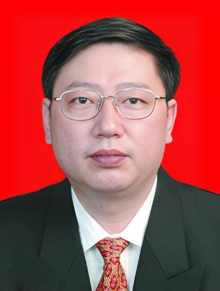 王合清(重庆市政府文史研究馆原党组书记)
