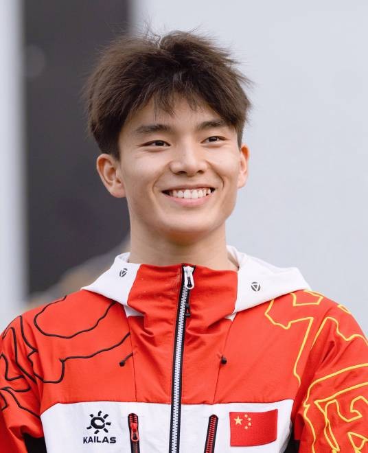 伍鹏(中国攀岩男运动员)