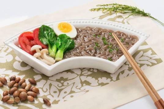 橡籽冷面