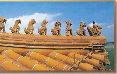 走兽（古代中国宫殿建筑屋顶檐角所用装饰物）