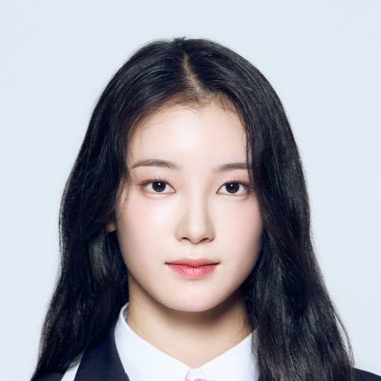樱井美羽（日本女歌手、女子组合ME:I成员）