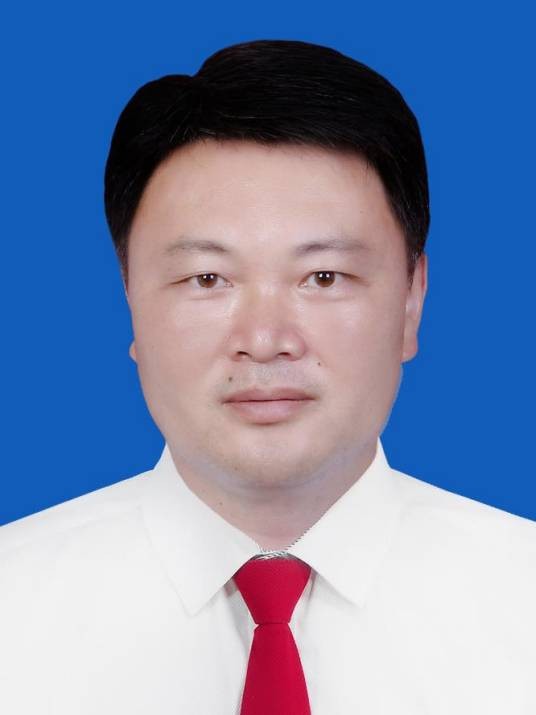 范辉(江西省瑞昌市委常委、政法委书记、市委办公室主任)
