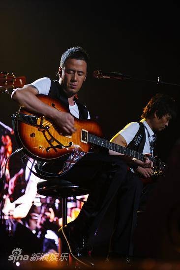 里约热内卢（杨坤2002年演唱的流行歌曲）